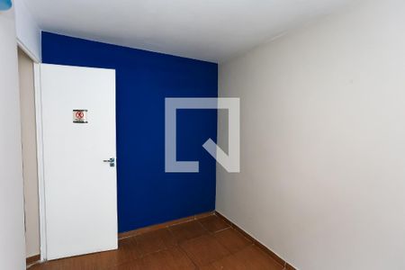 quarto 1 de apartamento para alugar com 2 quartos, 40m² em Conjunto Promorar Raposo Tavares, São Paulo