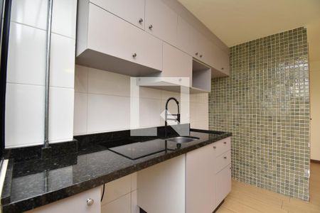 Sala e Cozinha de apartamento para alugar com 1 quarto, 56m² em Cristo Rei, Curitiba