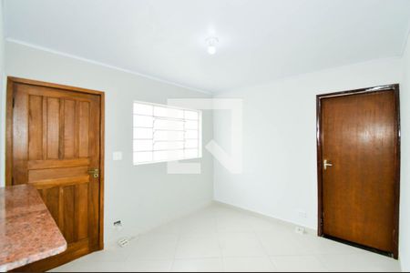 Sala de casa para alugar com 2 quartos, 125m² em Jardim Vila Galvao, Guarulhos