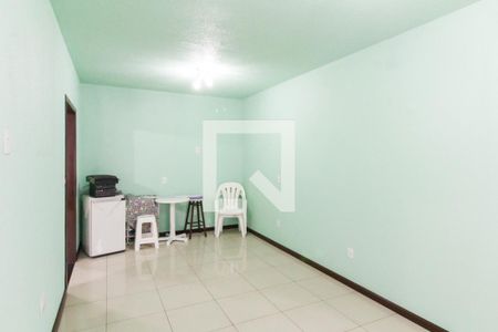 Sala 1 de casa à venda com 3 quartos, 270m² em Guajuviras, Canoas