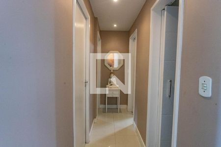 Corredor  de apartamento à venda com 2 quartos, 70m² em Taboão, São Bernardo do Campo