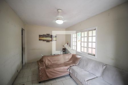 Sala de casa para alugar com 3 quartos, 92m² em Centro, Belford Roxo