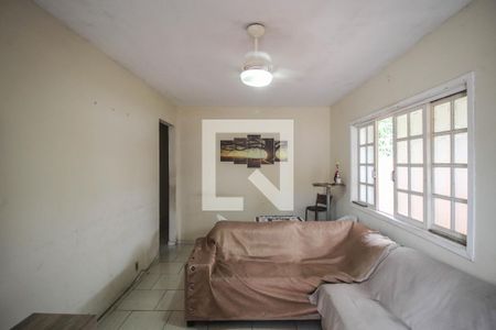 Sala de casa para alugar com 3 quartos, 92m² em Centro, Belford Roxo