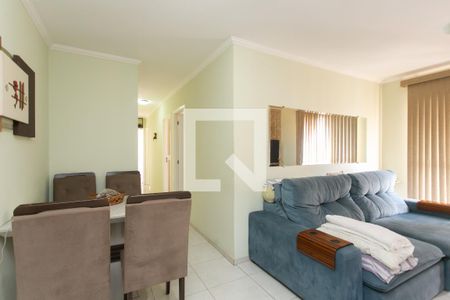 Sala de apartamento à venda com 3 quartos, 65m² em Itaquera, São Paulo