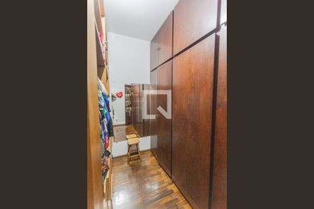 Closet da Suíte de apartamento para alugar com 4 quartos, 198m² em Funcionários, Belo Horizonte