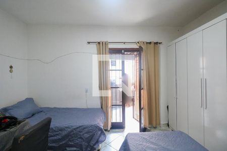 Suíte de casa à venda com 2 quartos, 75m² em Piraporinha, Diadema
