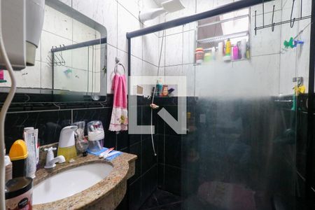 Banheiro da Suíte de casa à venda com 2 quartos, 75m² em Piraporinha, Diadema