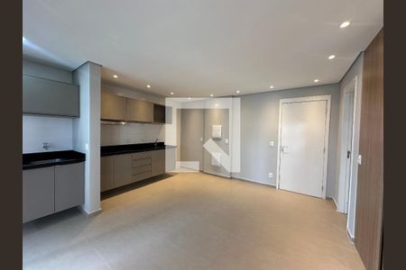 Sala/Cozinha de apartamento para alugar com 1 quarto, 40m² em Empresarial 18 do Forte, Barueri