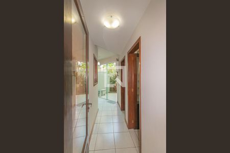 Corredor de casa para alugar com 3 quartos, 173m² em Nossa Senhora das Gracas, Canoas