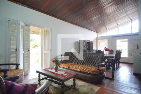 Sala de casa à venda com 4 quartos, 250m² em Rio dos Sinos, São Leopoldo