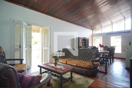 Sala de casa para alugar com 4 quartos, 250m² em Rio dos Sinos, São Leopoldo