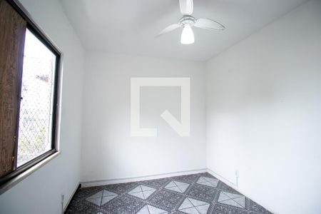 Quarto 1 de apartamento para alugar com 2 quartos, 56m² em Irajá, Rio de Janeiro