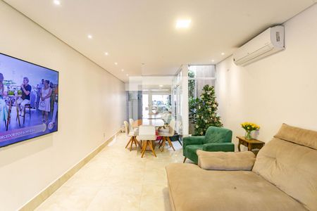 Sala de casa à venda com 4 quartos, 240m² em Bosque da Saúde, São Paulo