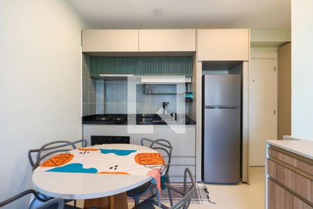Sala/Cozinha de apartamento para alugar com 2 quartos, 40m² em Cidade Jardim, São Paulo