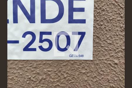Placa QZNT-548 de apartamento à venda com 2 quartos, 80m² em Taboão, Diadema
