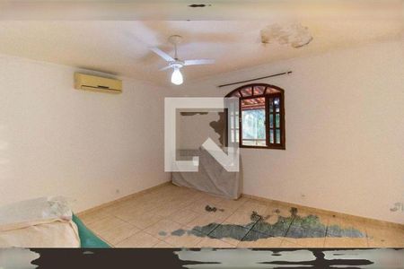 Casa à venda com 3 quartos, 680m² em Itaipu, Niterói