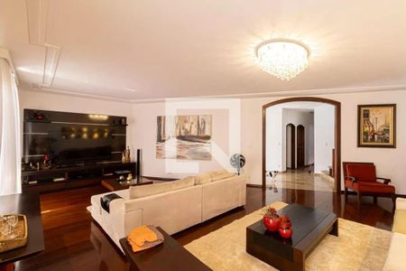 Casa à venda com 4 quartos, 409m² em Vila Rio Branco, São Paulo