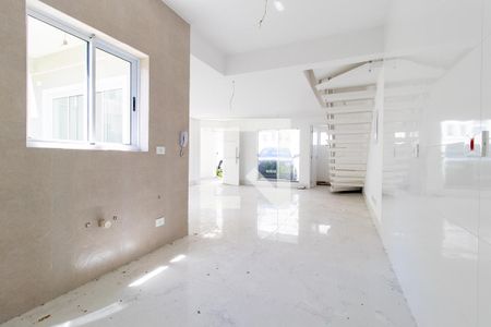 Cozinha de casa de condomínio para alugar com 3 quartos, 115m² em Uberaba, Curitiba