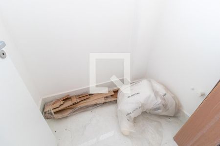 Lavabo de casa de condomínio para alugar com 3 quartos, 115m² em Uberaba, Curitiba