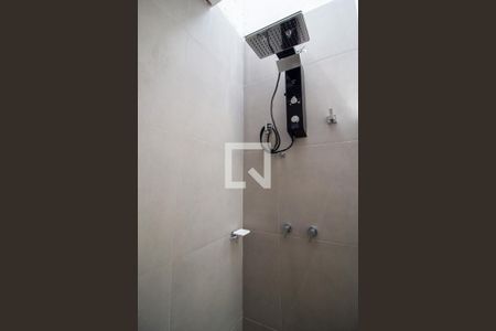 Banheiro da Suíte 1 de casa de condomínio para alugar com 4 quartos, 369m² em Parque São Bento, Sorocaba