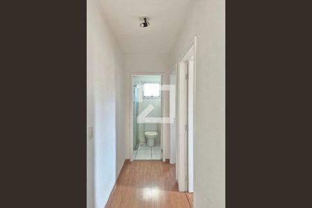 Corredor  de apartamento à venda com 2 quartos, 55m² em Vila Mimosa, Campinas