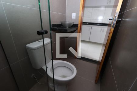 Banheiro de apartamento para alugar com 1 quarto, 30m² em Chácara Belenzinho, São Paulo