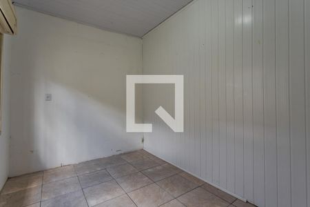 Sala de casa para alugar com 2 quartos, 80m² em Costa E Silva, Porto Alegre