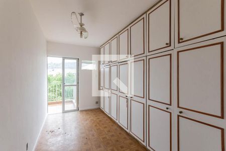 Quarto de apartamento à venda com 1 quarto, 51m² em Grajaú, Rio de Janeiro