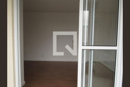 Sala- Varanda de apartamento à venda com 2 quartos, 53m² em Vila Osasco, Osasco
