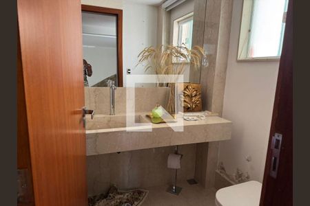 Casa à venda com 3 quartos, 700m² em Matapaca, Niterói