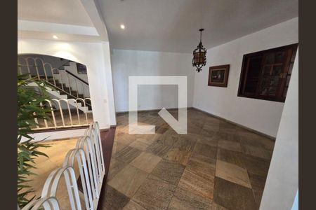 Casa à venda com 3 quartos, 350m² em Sapê, Niterói