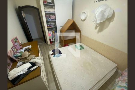 Casa à venda com 4 quartos, 350m² em Jardim Imbuí, Niterói