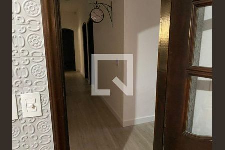 Casa à venda com 4 quartos, 350m² em Jardim Imbuí, Niterói