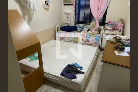 Casa à venda com 4 quartos, 350m² em Jardim Imbuí, Niterói