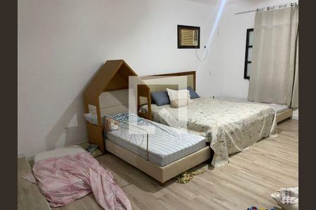 Casa à venda com 4 quartos, 350m² em Jardim Imbuí, Niterói