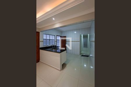 Cozinha  de casa para alugar com 3 quartos, 70m² em Jardim Guaramar, Praia Grande