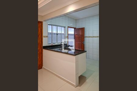 Cozinha  de casa para alugar com 3 quartos, 70m² em Jardim Guaramar, Praia Grande
