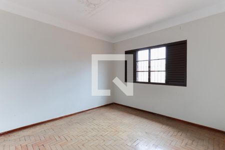 Casa 1 - Quarto 1 de casa à venda com 4 quartos, 190m² em Vila Carbone, São Paulo