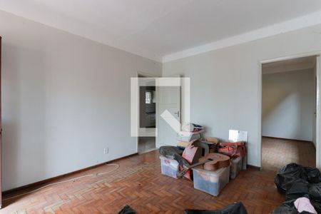 Casa 1 - Sala de casa à venda com 4 quartos, 190m² em Vila Carbone, São Paulo