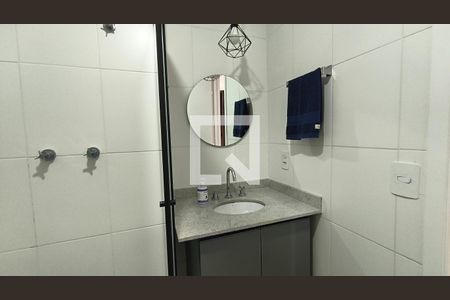 Banheiro de kitnet/studio para alugar com 1 quarto, 22m² em Vila Mariana, São Paulo