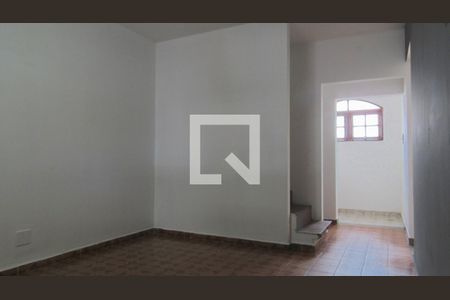 Casa à venda com 2 quartos, 130m² em Metalúrgicos, Osasco