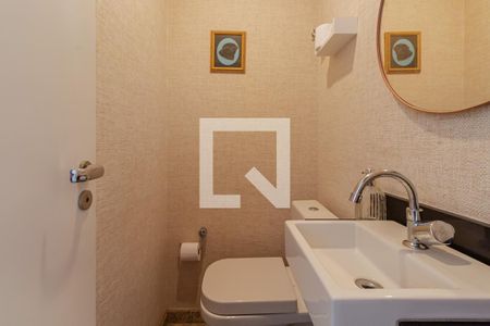 Lavabo de apartamento para alugar com 3 quartos, 98m² em Moema, São Paulo