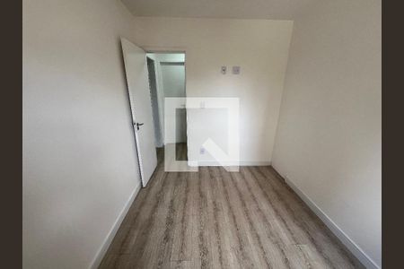 Quarto 2 de apartamento para alugar com 2 quartos, 49m² em Vila Carmosina, São Paulo