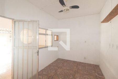Sala de casa para alugar com 2 quartos, 80m² em Campo Grande, Rio de Janeiro