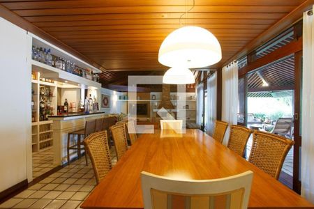 Casa à venda com 6 quartos, 800m² em Piratininga, Niterói