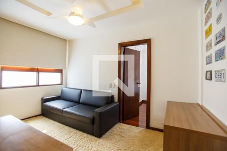 Casa à venda com 6 quartos, 800m² em Piratininga, Niterói