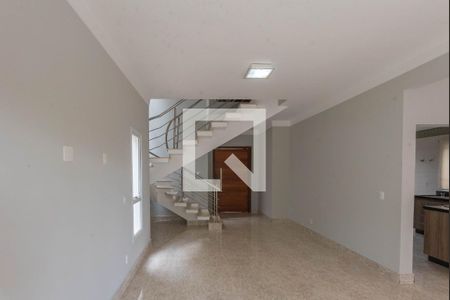 Sala de casa de condomínio para alugar com 4 quartos, 277m² em Swiss Park, Campinas