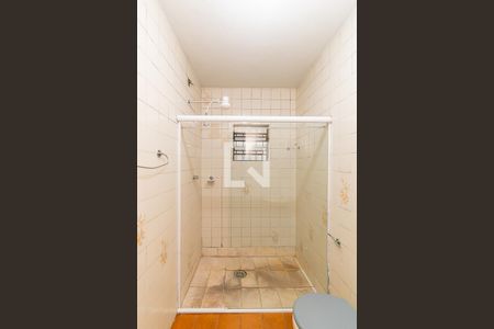 Banheiro de casa para alugar com 1 quarto, 130m² em Vila Antonieta, São Paulo