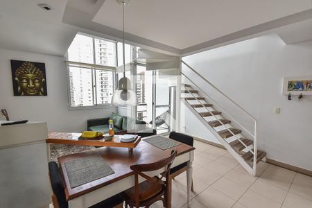 Sala de apartamento à venda com 1 quarto, 60m² em Vila Mariana, São Paulo