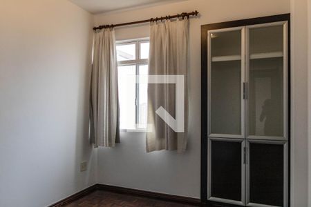 Quarto 2 de apartamento para alugar com 2 quartos, 80m² em Alto Barroca, Belo Horizonte